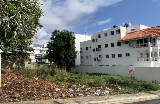 SOLAR DE OPORTUNIDAD  681 m2 EN LA  MISMA PLAYA, PRECIO  $239,000 EURO