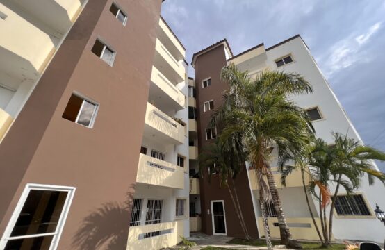 APARTAMENTO EN PRIMER NIVEL CERCA A LA PLAYA