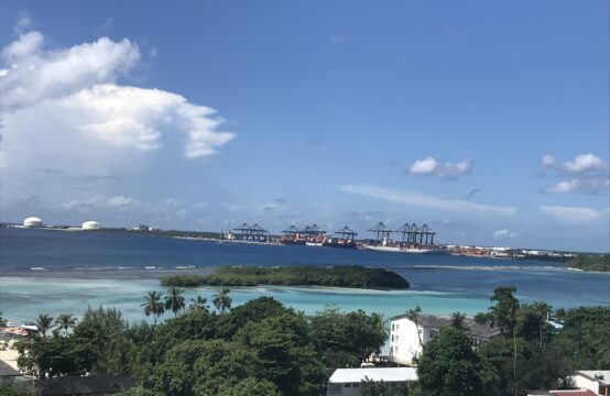 APARTAMENTO EN TERCER NIVEL A POCOS PASOS DE LA PLAYA (L-VI)